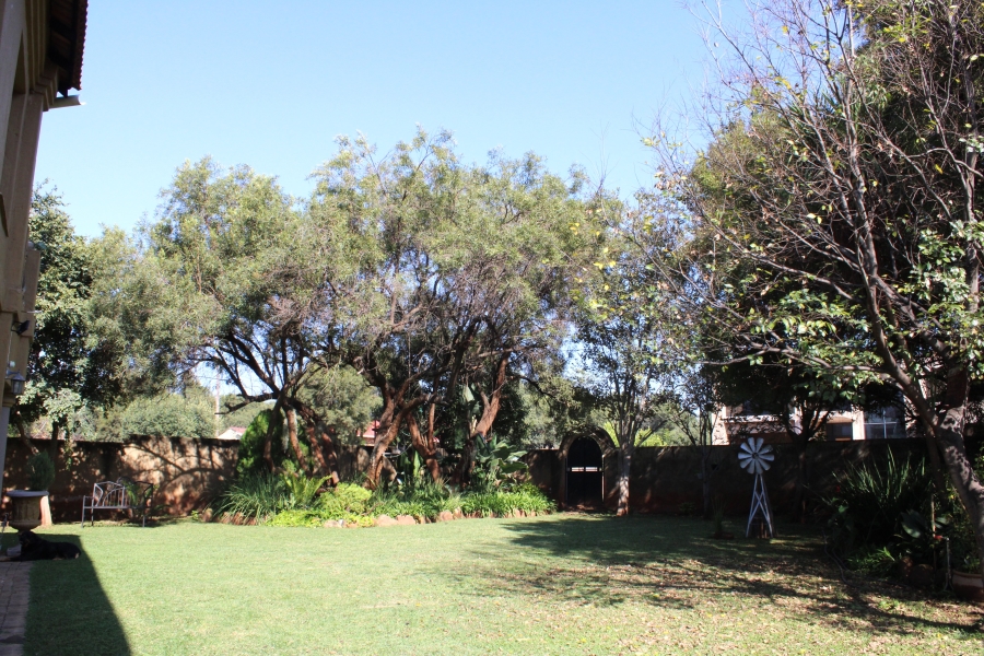 6 Bedroom Property for Sale in Olifantsnek North West